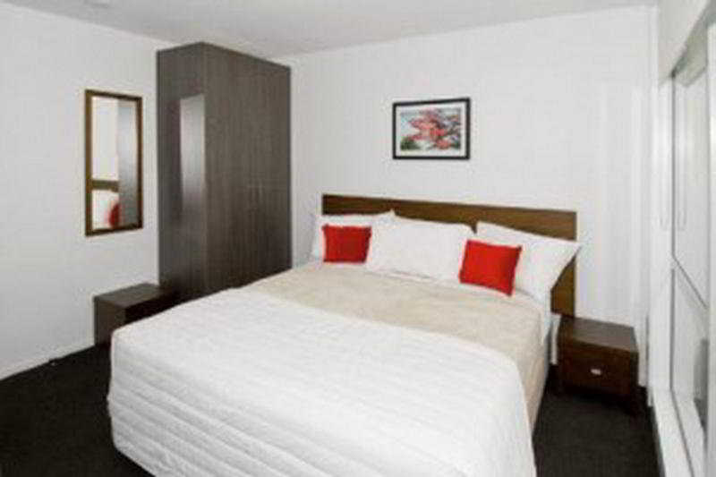Barclay Suites 1