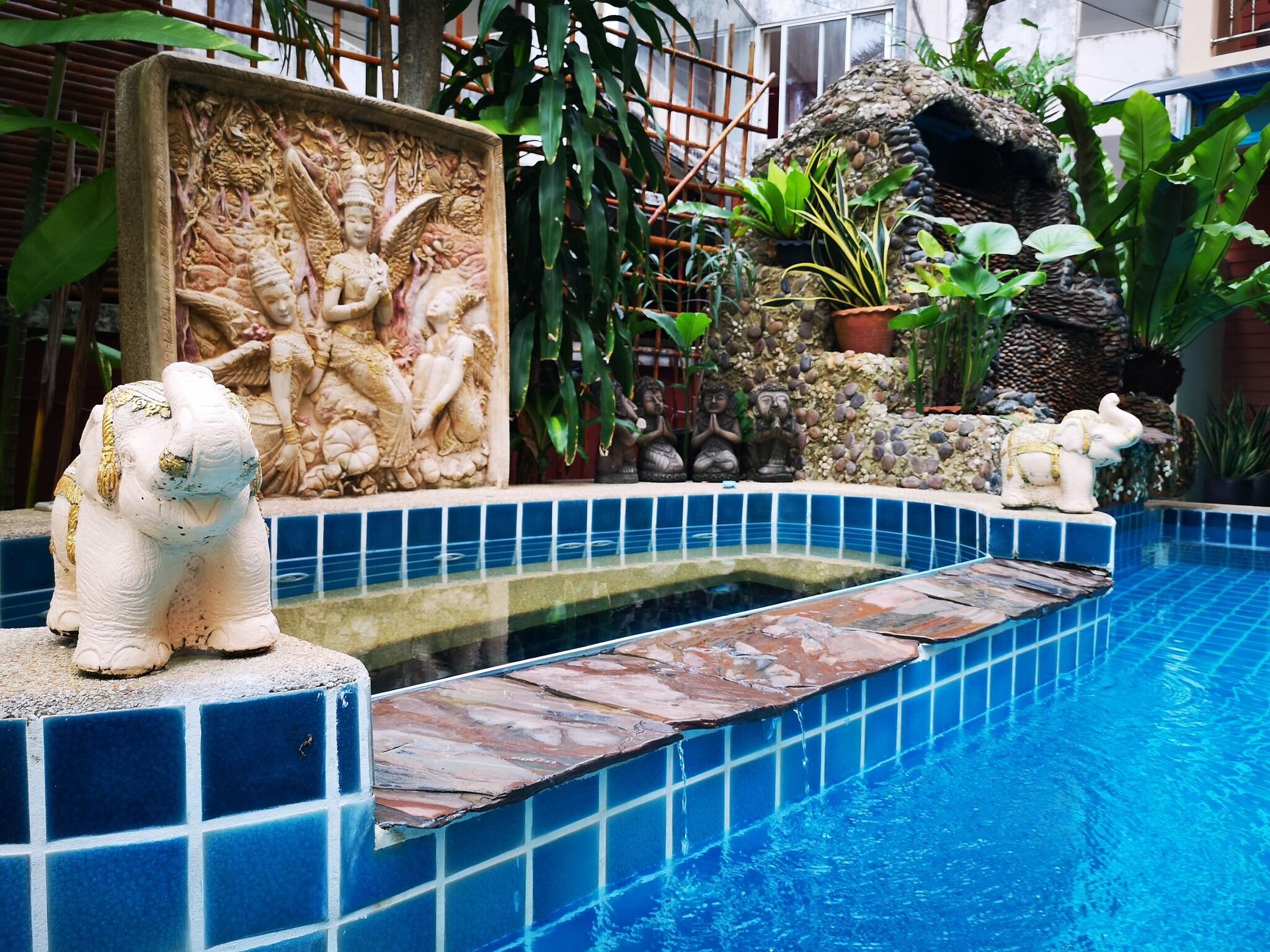 Seven Seas Hotel Patong Beach 1