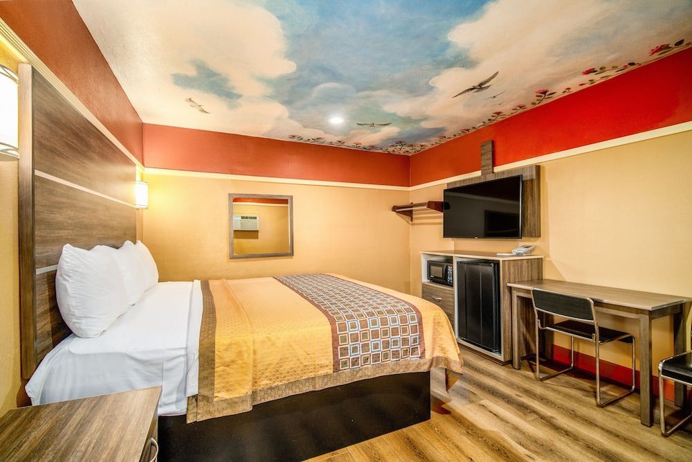 Geneva Motel 2