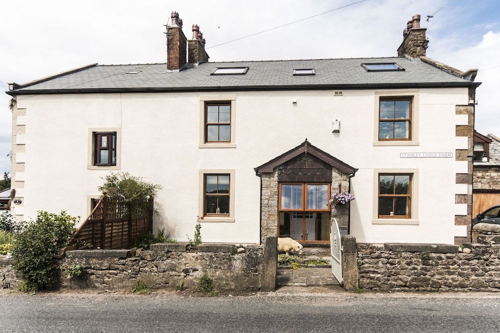 Stanley Lodge Farmhouse 1