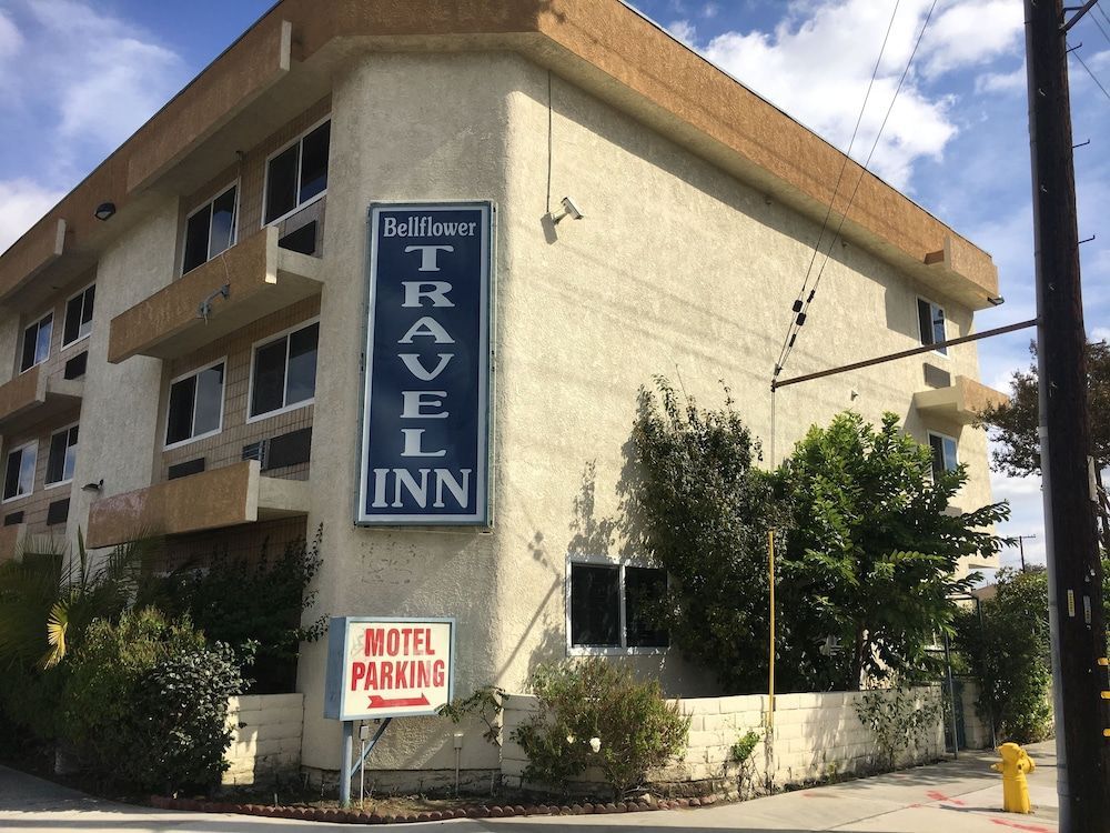 Bellflower Travel Inn 1