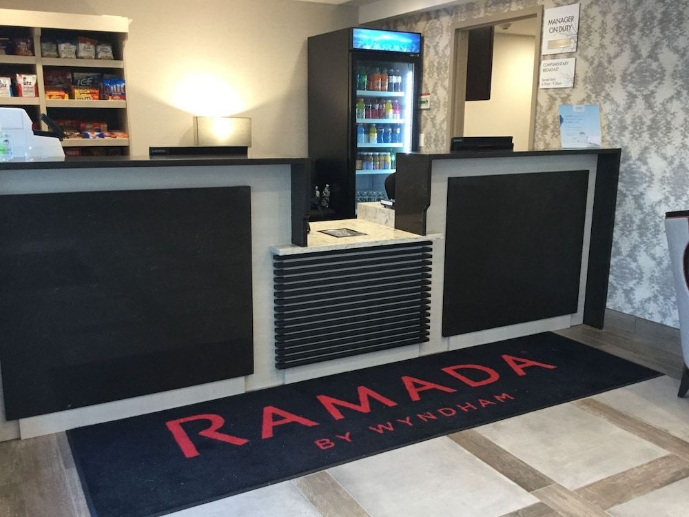 Ramada by Wyndham Bronx Terminal 2