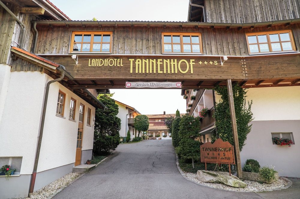 Landhotel Tannenhof 1