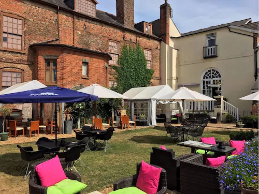 Kings Hotel 1