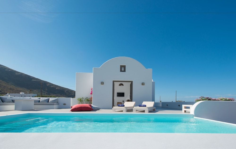 Azar Luxury Villas & Suites 1