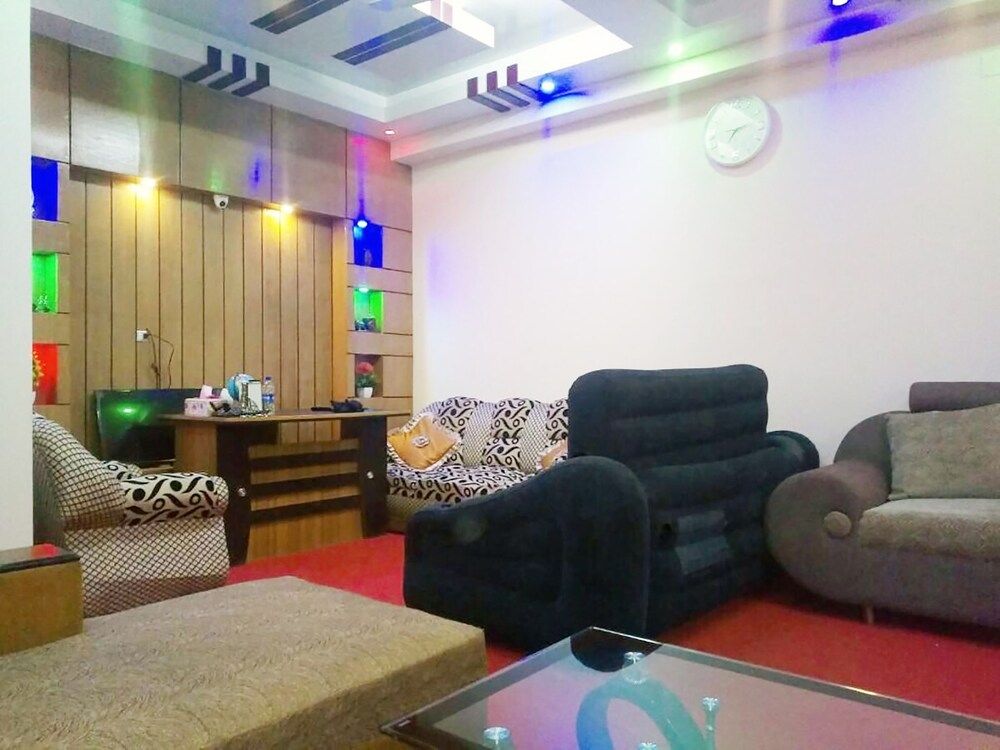 Hotel Luxury Inn 2