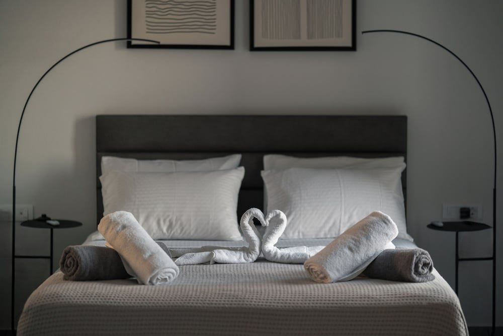 Uranides Luxury Suites 2