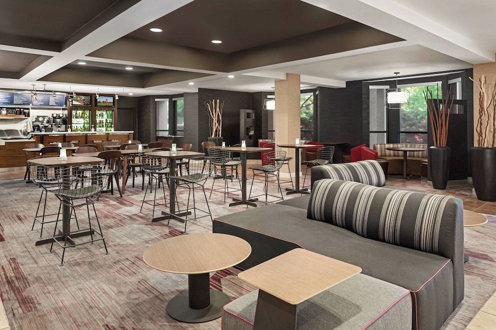 Courtyard by Marriott Dayton North 2