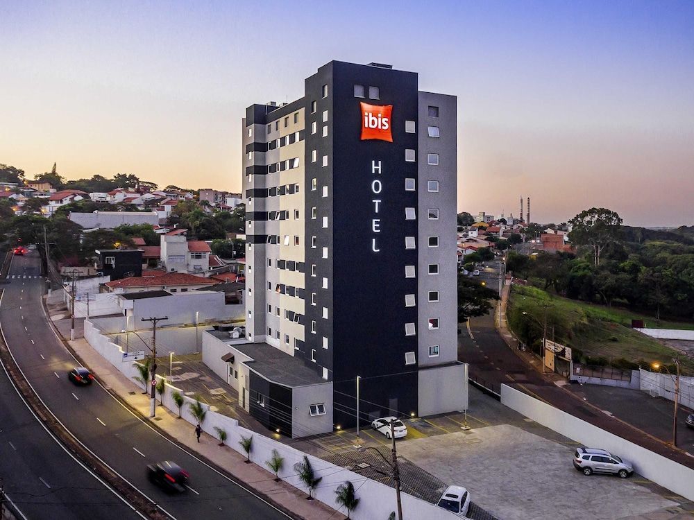 Ibis Americana 1