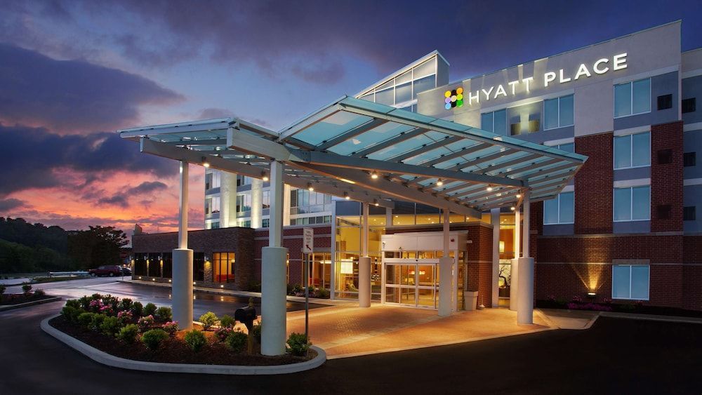 Hyatt Place at The Hollywood Casino Pittsburgh South 1