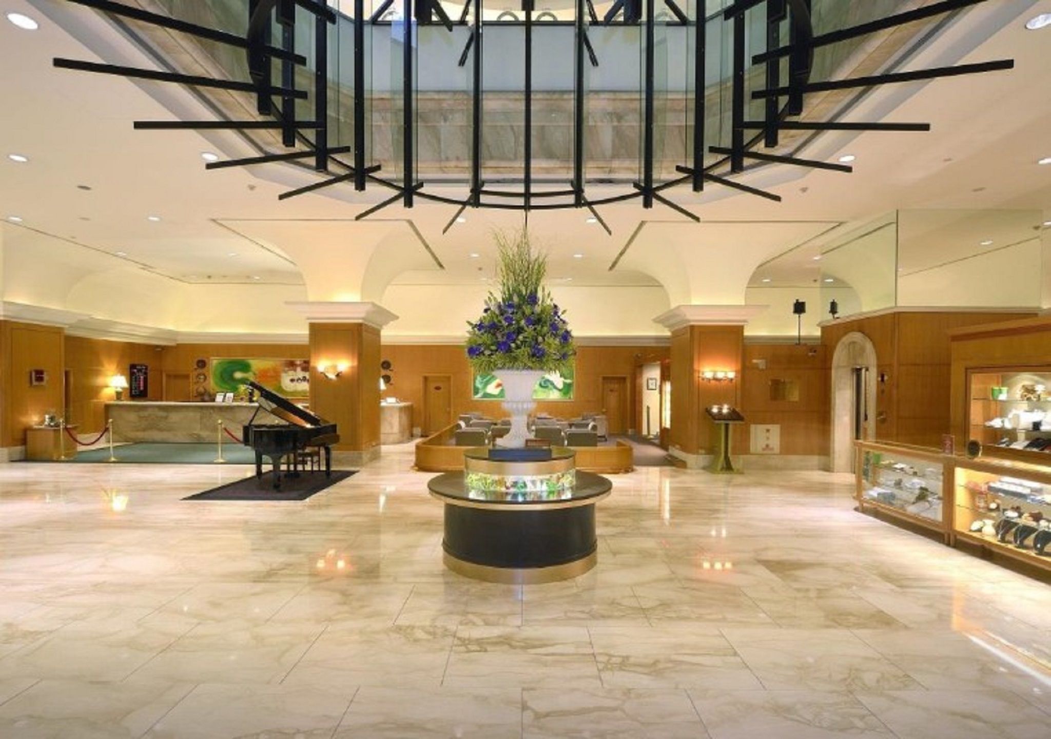 Lees Hotel 1