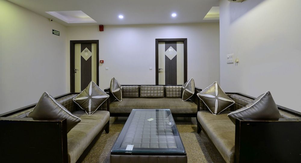 Hotel Emporio 2