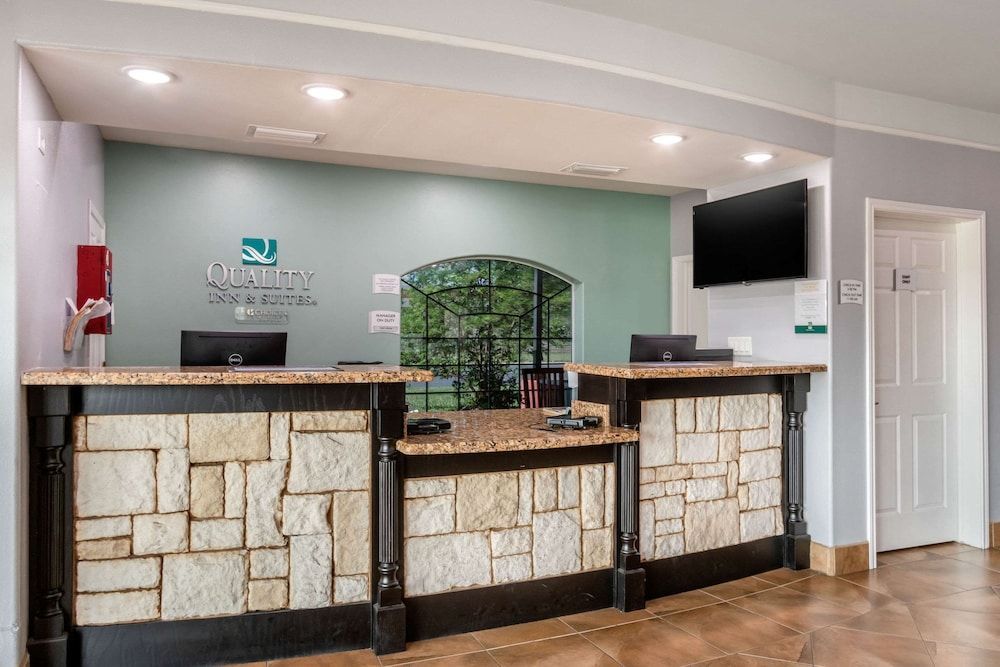 Quality Inn & Suites at The Outlets Mercedes-Weslaco 2