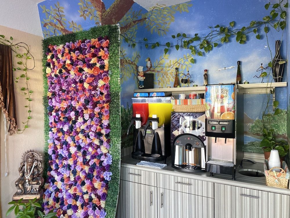 Island Suites Hobby Airport 2