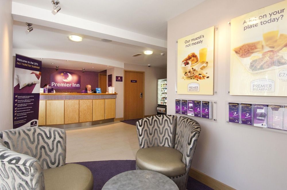 Premier Inn Huddersfield Central 2