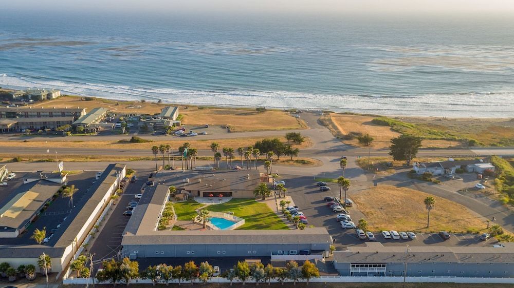 San Simeon Lodge 1