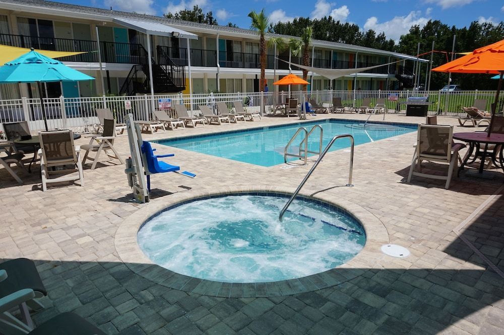 The Smart Stay Inn 1