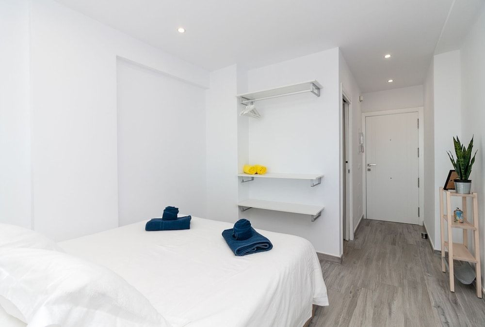 Cool and White Apartment Torrecilla Playa 2