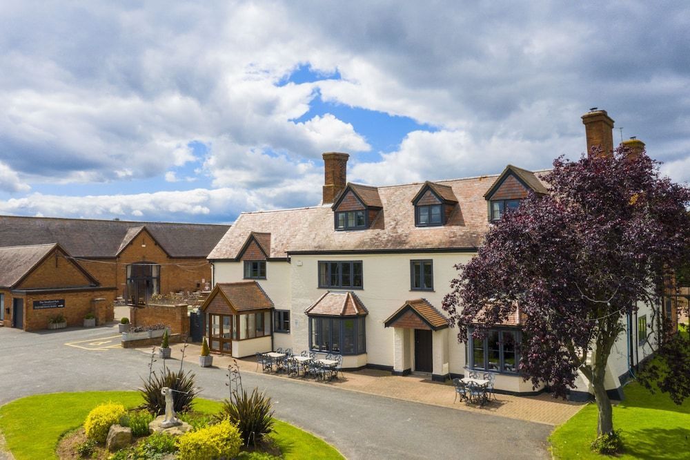 The Stratford Park Hotel & Golf Club 1