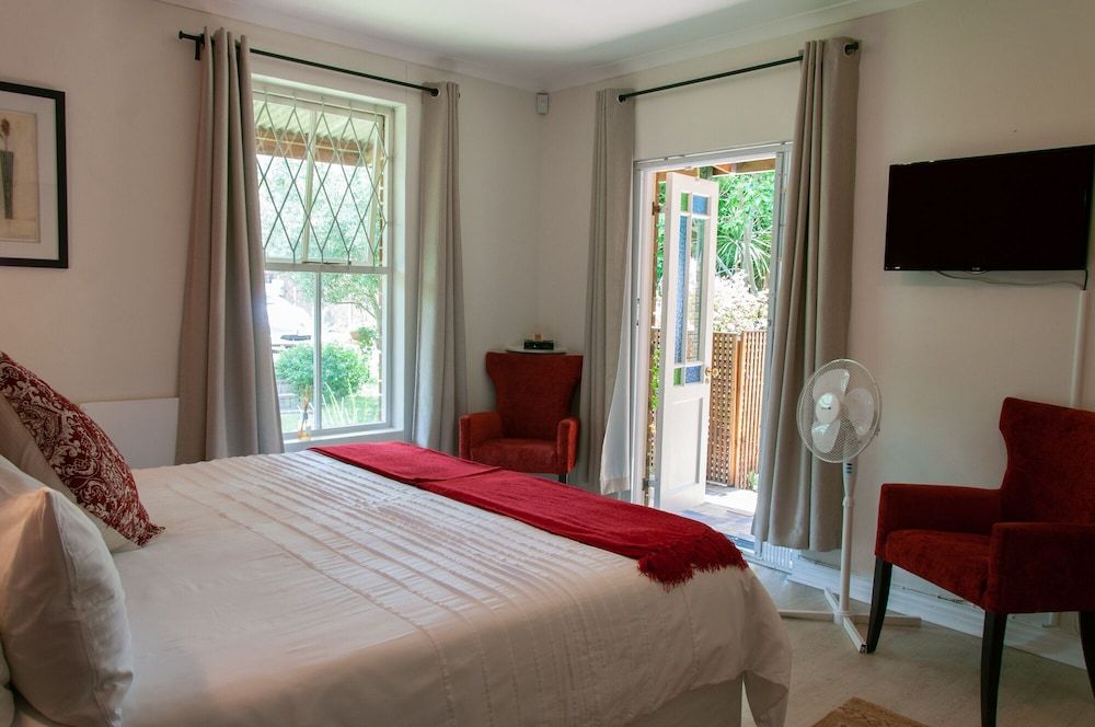 Rustic Manor Guest House 2