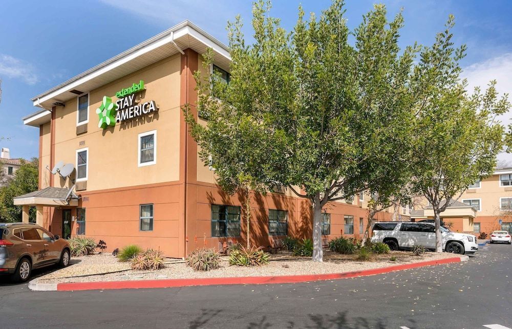 Extended Stay America Suites - Santa Barbara - Calle Real 1