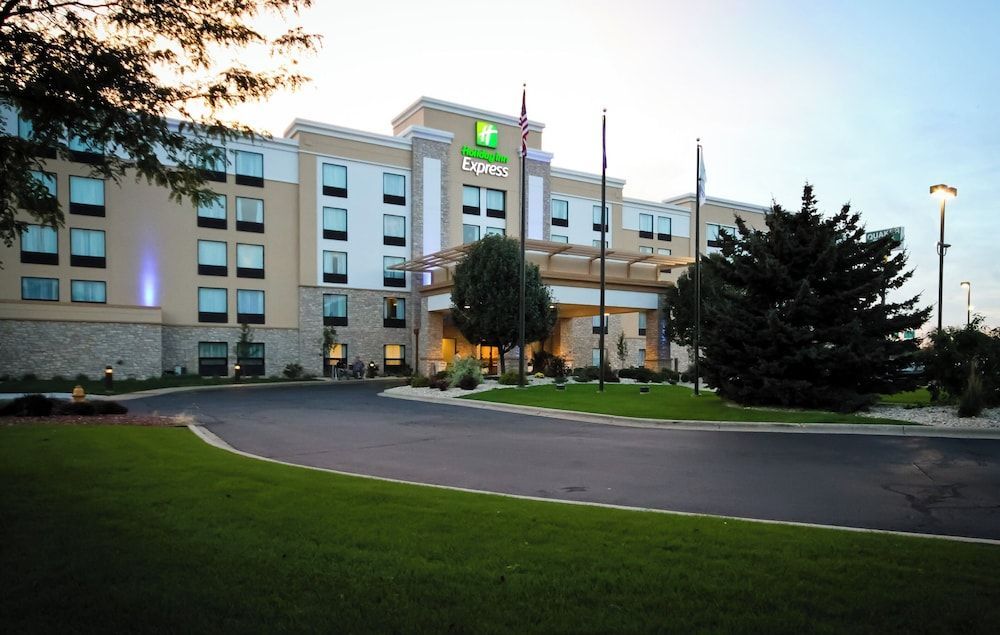 Holiday Inn Express JANESVILLE-I-90 & US HWY 14 by IHG 1