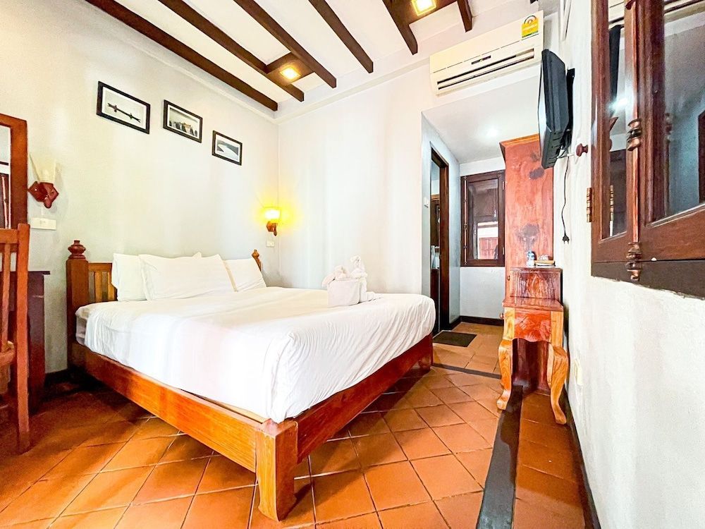 khong kham Hotel 2