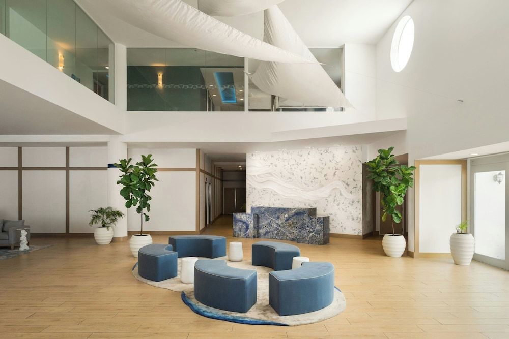 Maritime Hotel Fort Lauderdale Airport & Cruiseport 2