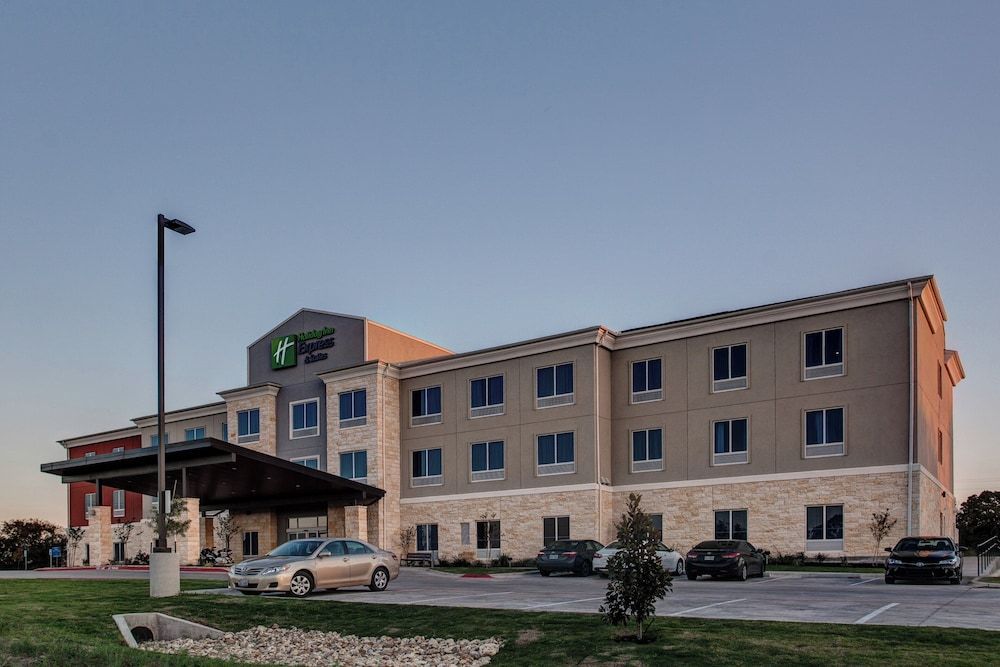 Holiday Inn Express & Suites GATESVILLE - N. FT HOOD by IHG 1