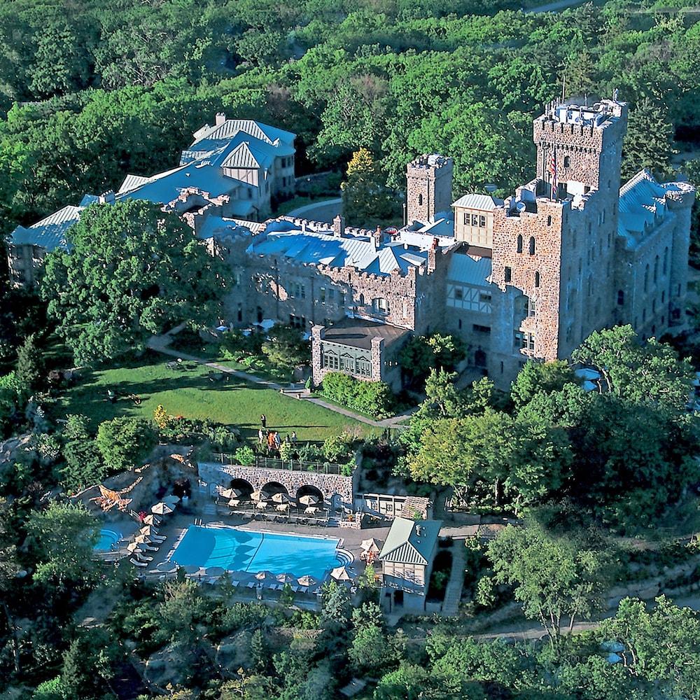 Castle Hotel & Spa - Luxury Hotel near NYC 1