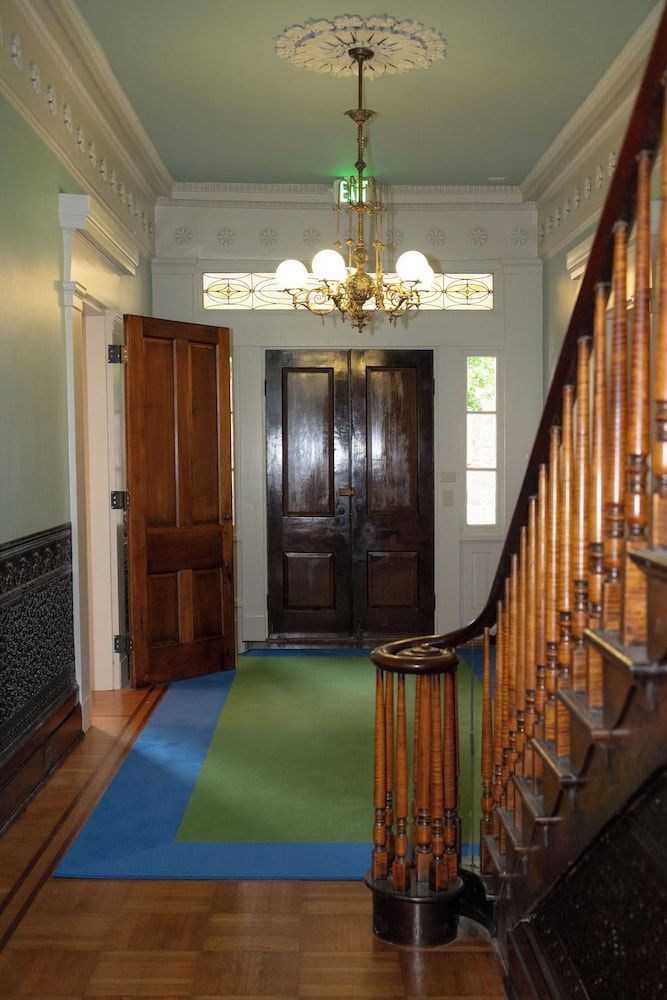 The Ashbrook Hotel 2