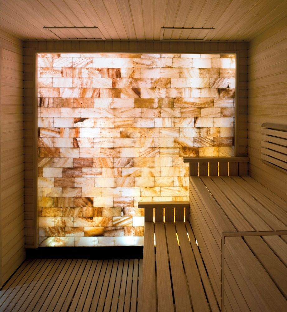HUALUXE Shanghai Twelve At Hengshan by IHG 1
