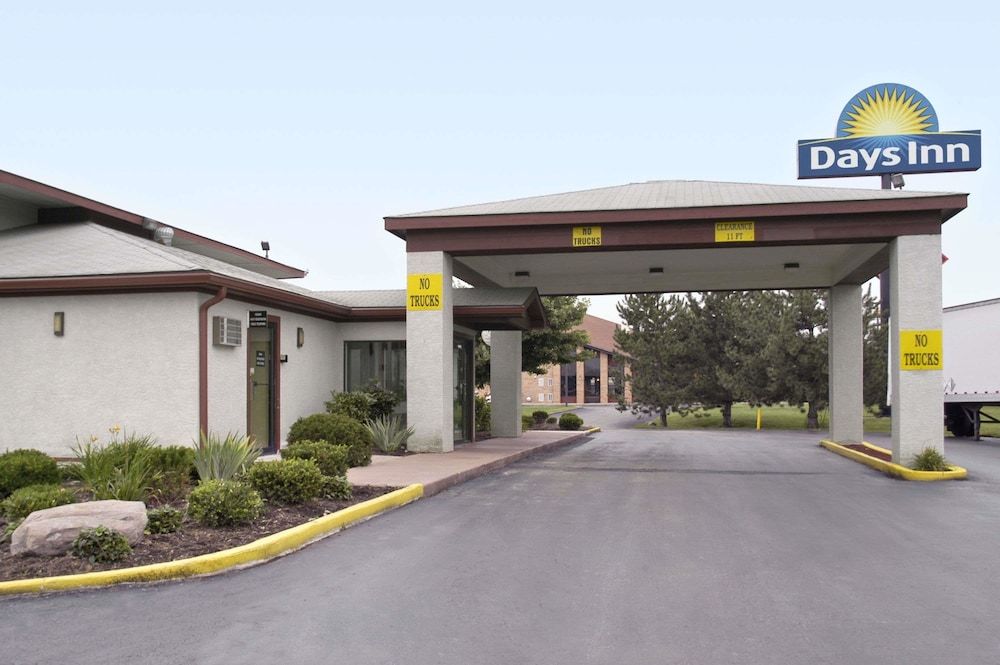 Days Inn by Wyndham Plainfield 1