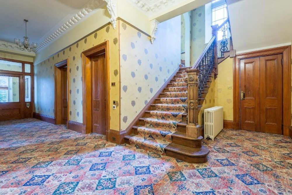 OYO Ashlea Manor 2