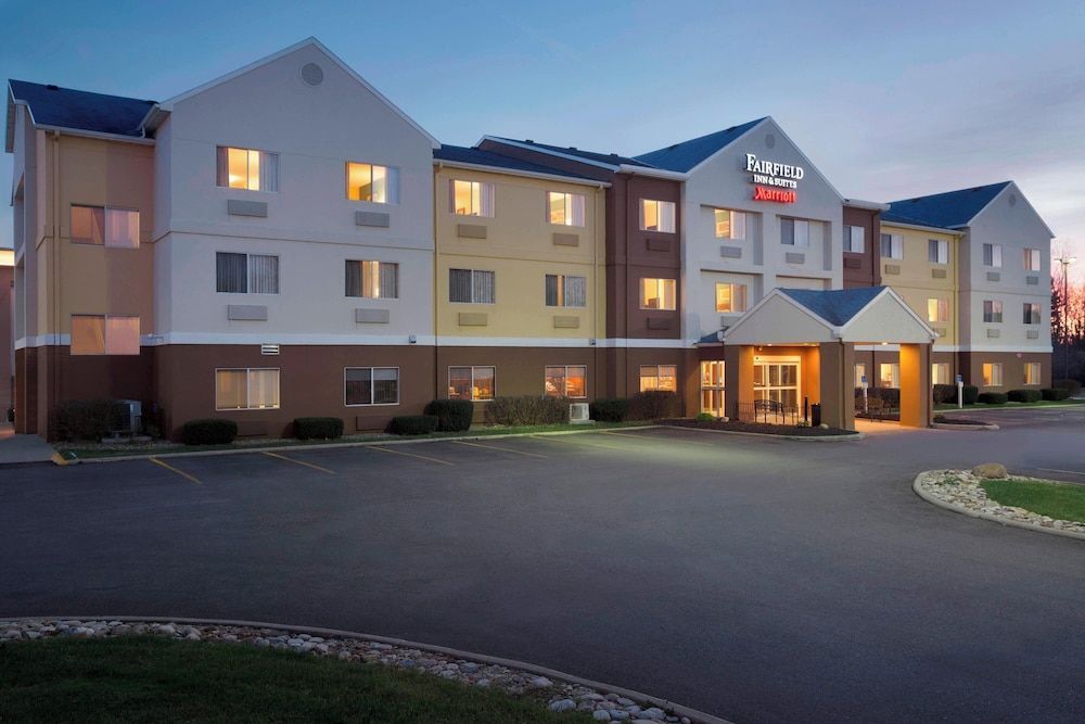 Fairfield Inn & Suites Mansfield Ontario 1