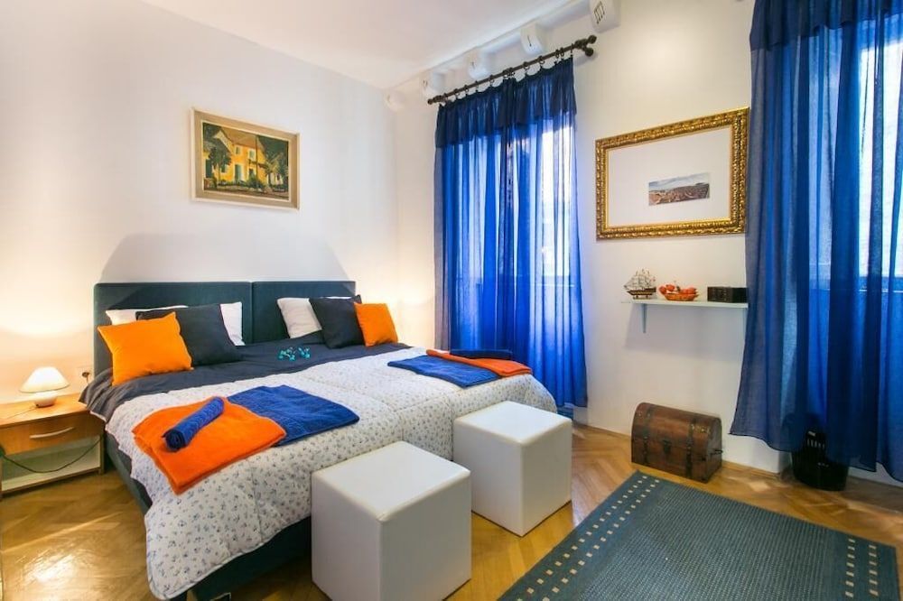 Blue Symphony Apartment 2