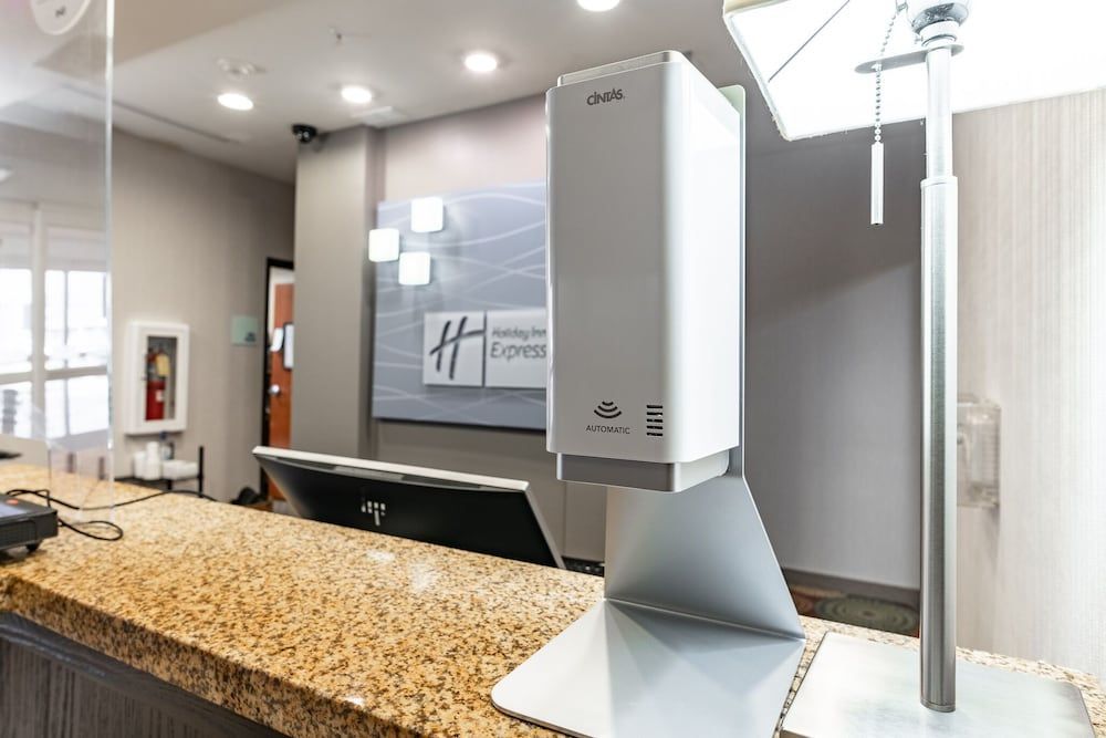Holiday Inn Express & Suites NEW MARTINSVILLE by IHG 2