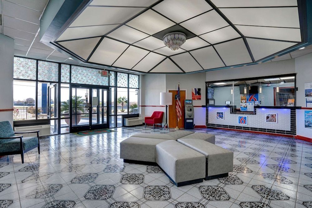 Motel 6 Burlington 2