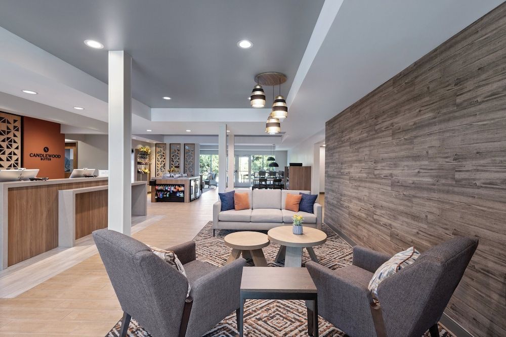 Candlewood Suites MCPHERSON by IHG 1