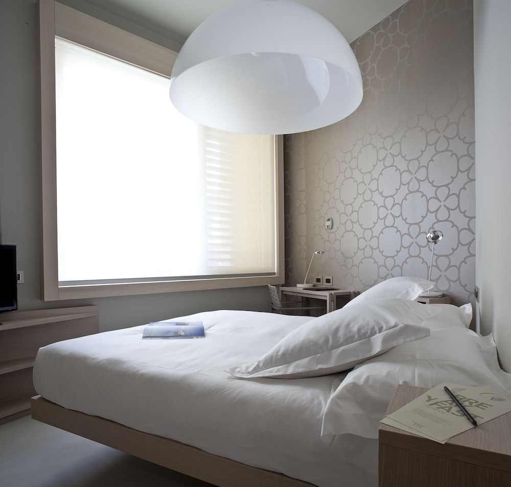 Nu Hotel 1