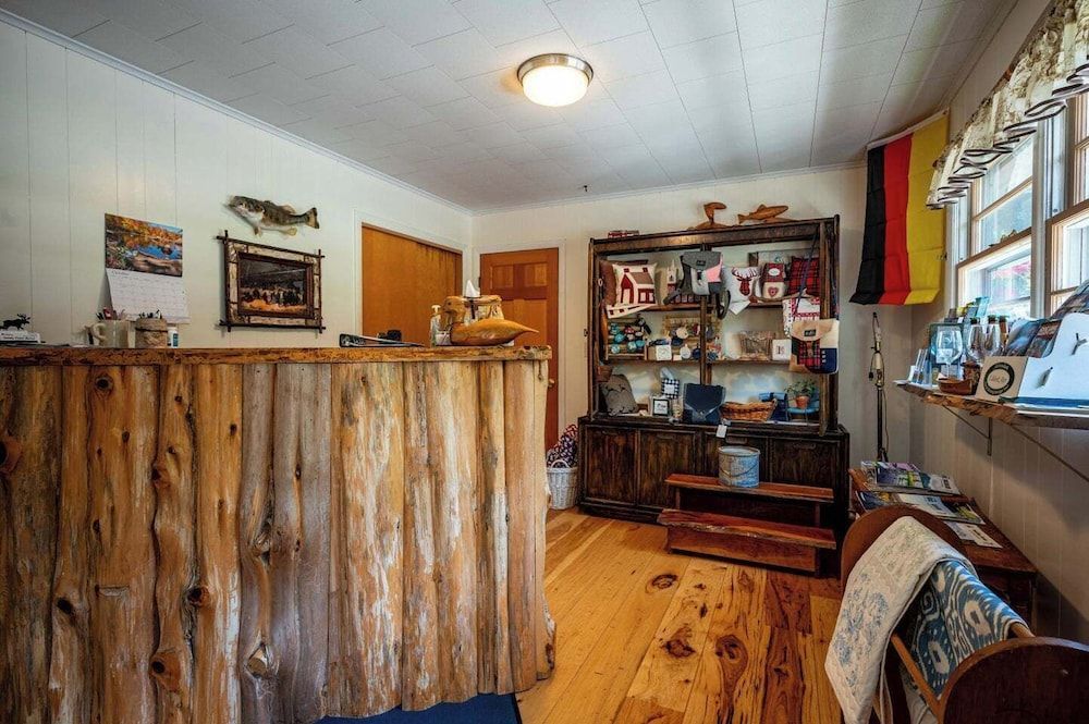Sandy Point Motel 1
