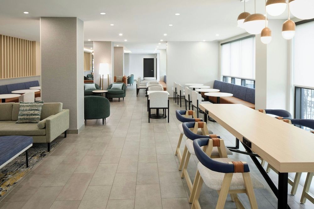 TownePlace Suites by Marriott Montreal Airport 1