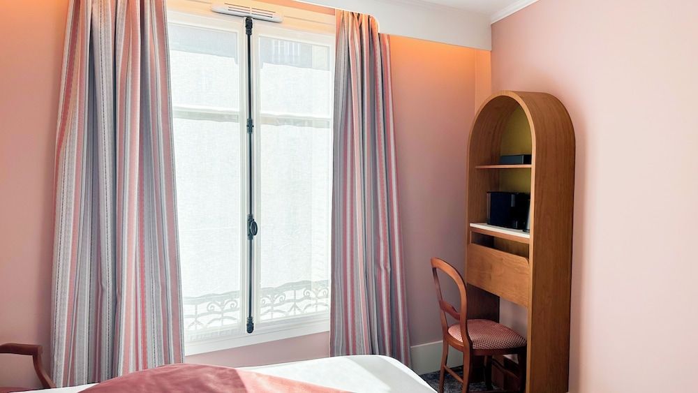 Hôtel BOHEM, Sacré-Cœur 2