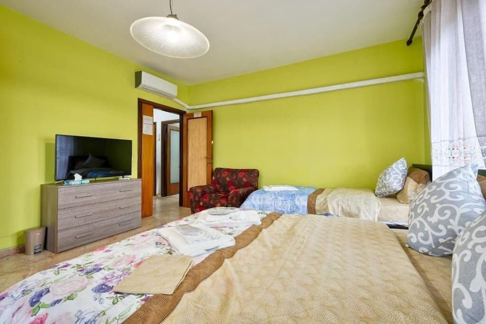 Holly Venice Apartment 2