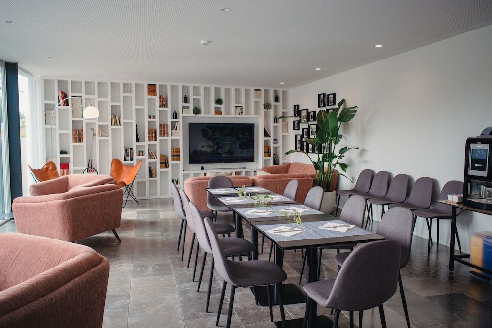 A House in Estoril - Adults Only 2