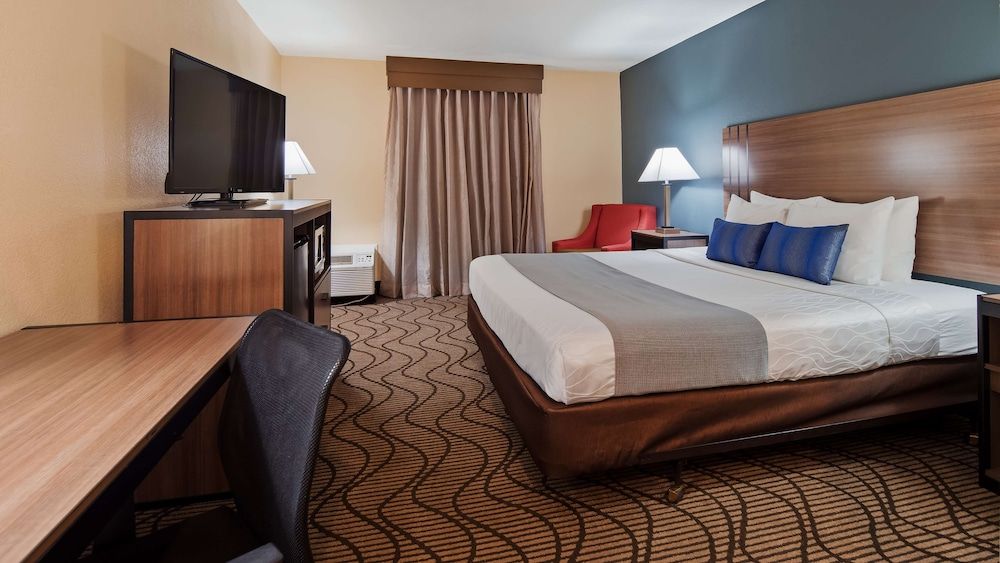 Best Western Plus Heritage Inn 1