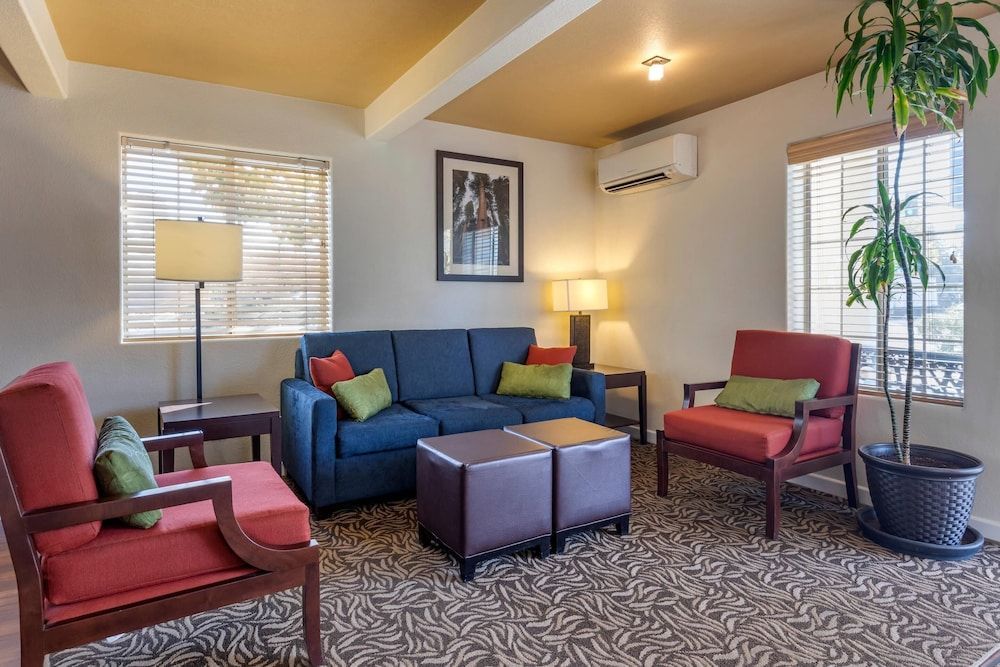 Comfort Inn Bishop 2