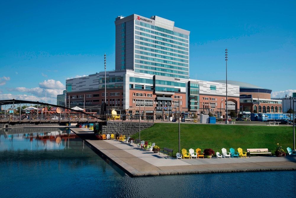 Buffalo Marriott at LECOM HARBORCENTER 1
