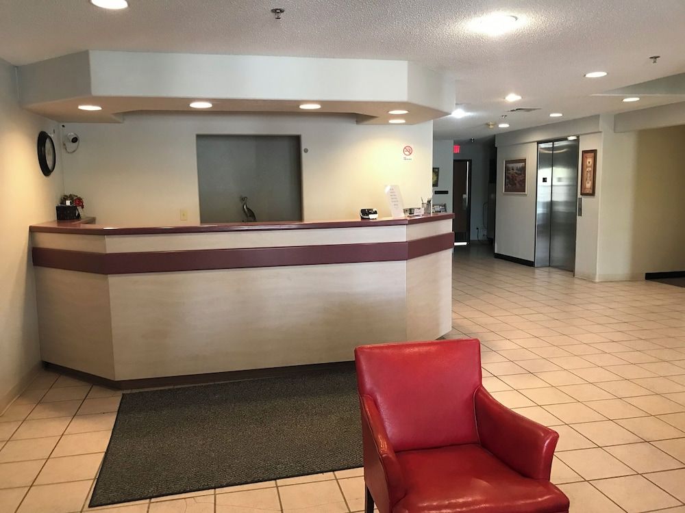 Chadron Inn & Suites 1