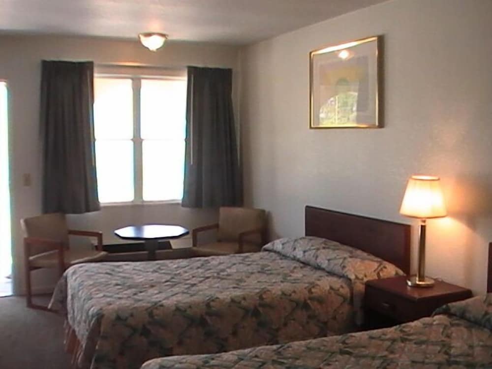 Hometown Inn Galion 1